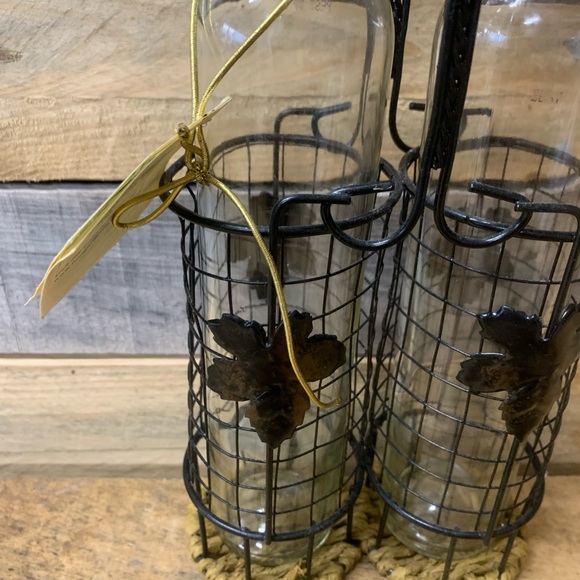Set of Two Olive Oil Bottles with Wrought Iron Holder - Picture 3 of 7